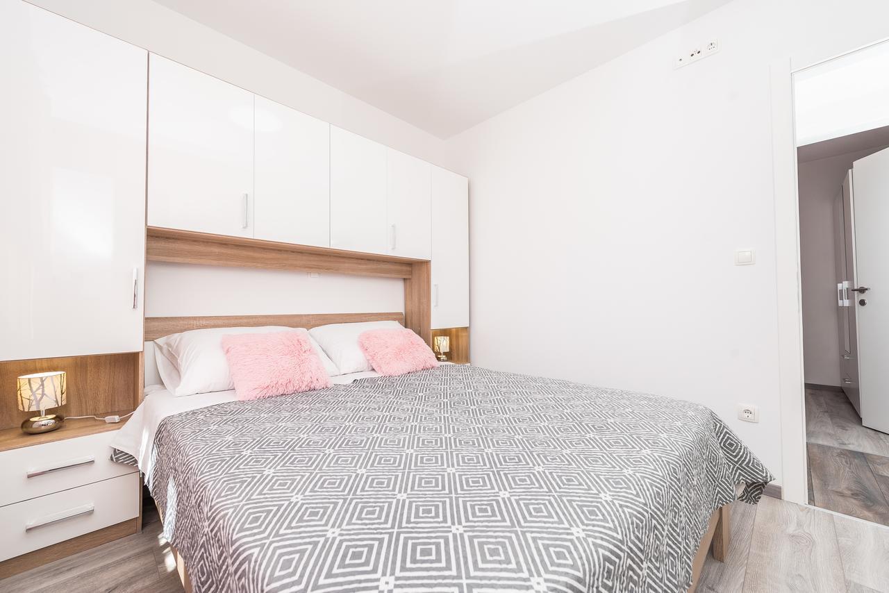 Apartments Janice Pakostane Ngoại thất bức ảnh