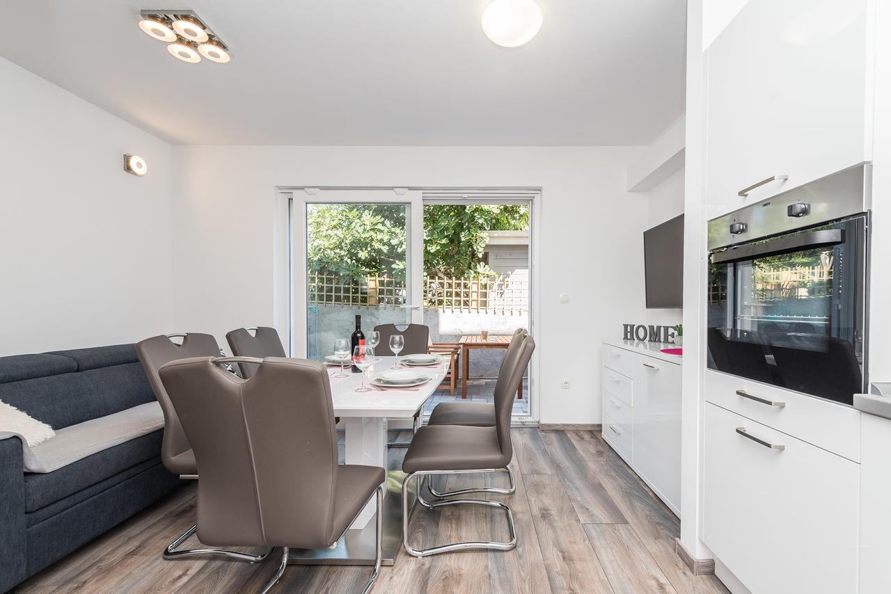 Apartments Janice Pakostane Ngoại thất bức ảnh