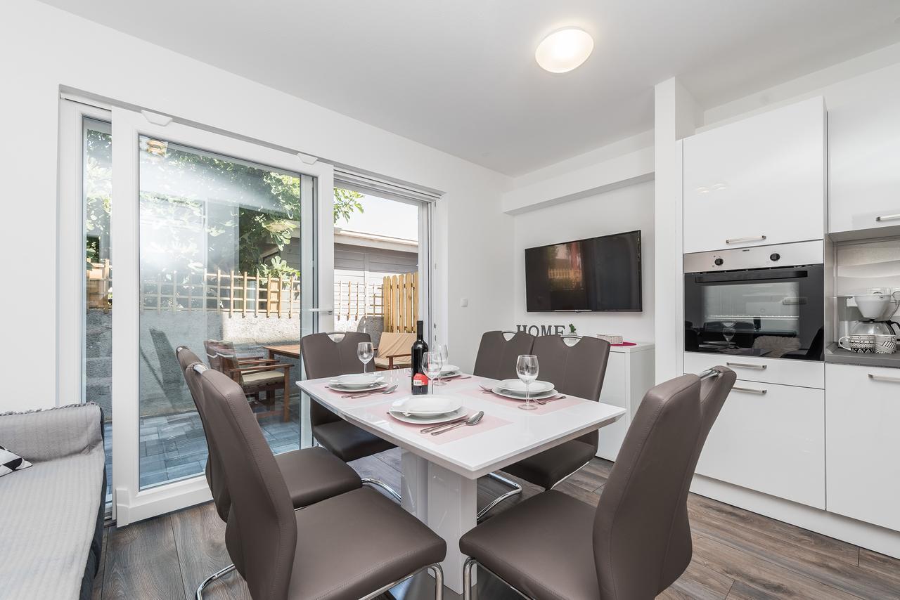 Apartments Janice Pakostane Ngoại thất bức ảnh
