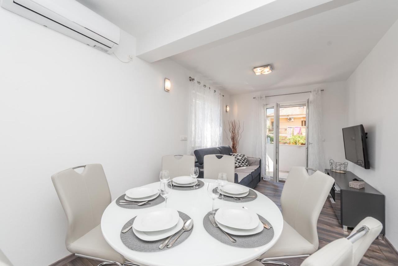 Apartments Janice Pakostane Ngoại thất bức ảnh