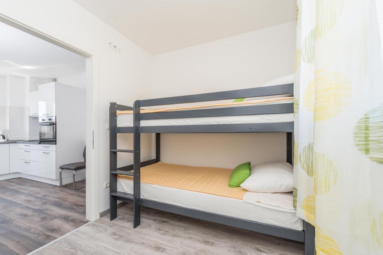 Apartments Janice Pakostane Ngoại thất bức ảnh